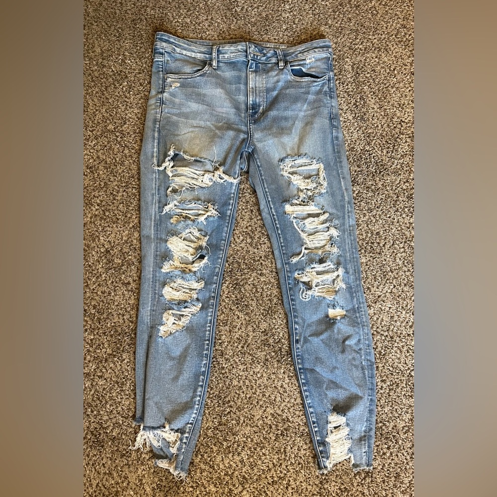 American Eagle Outfitters Light Blue Distressed Skinny Jeans